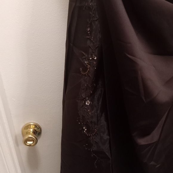 Evening gown - Picture 9 of 17